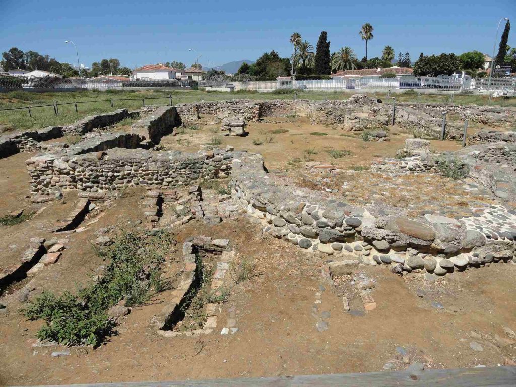 Ruined Basílica in Vega del Mar [photo: Ikusitaikasi / wikimedia.org (CC BY-SA 4.0)]