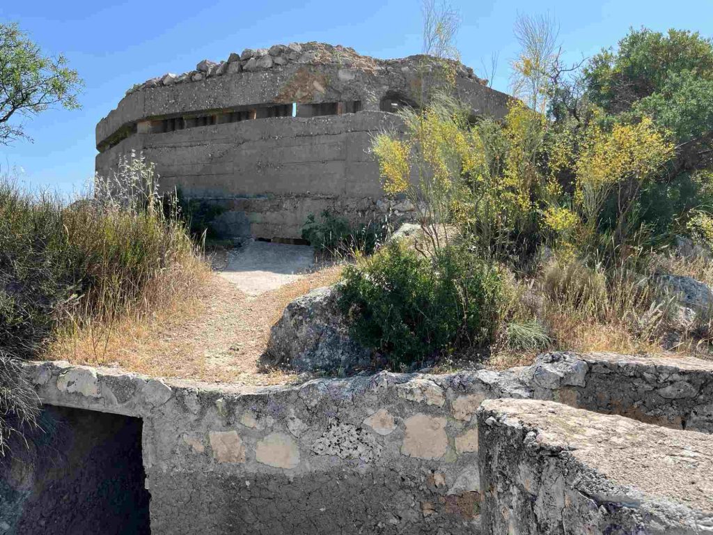 Civil War bunkers near Luque