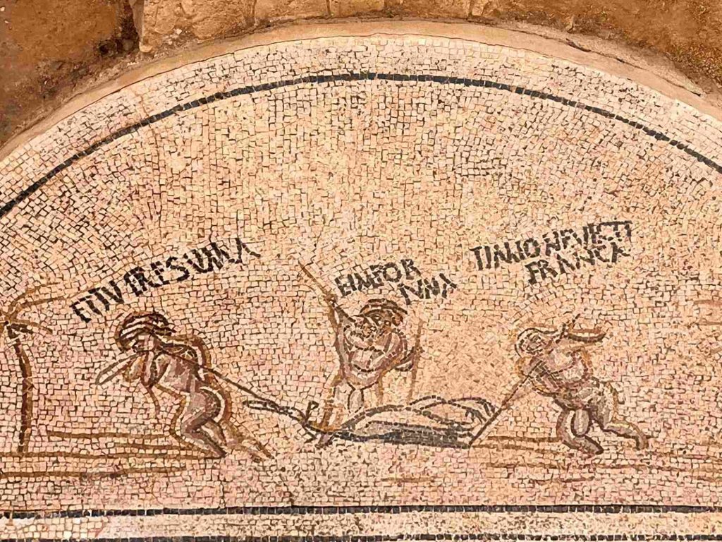 Cartoon at Villa Romana Fuente Álamo